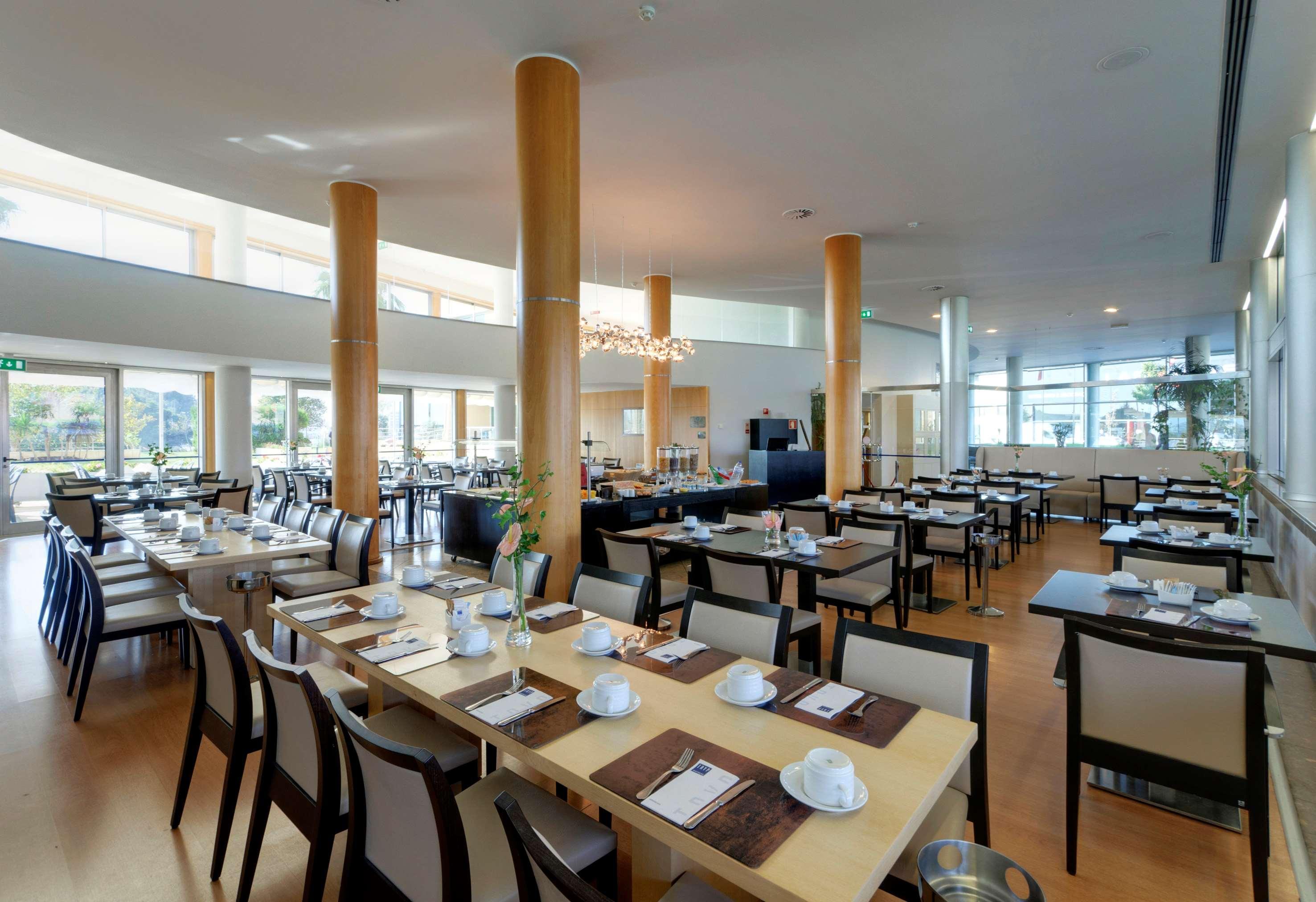 Tryp By Wyndham Porto Expo Hotel Leca da Palmeira Restaurant photo
